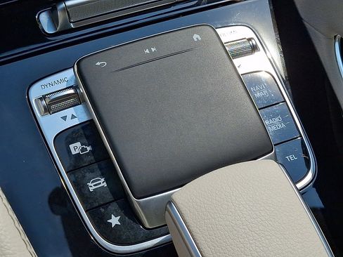 Used 2020 Mercedes-Benz GLE 350 4MATIC image 27