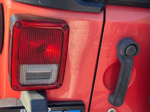 Used 2013 Jeep Wrangler Sport image 13