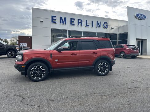 Used 2023 Ford Bronco Sport Outer Banks AWD/4WD image 1