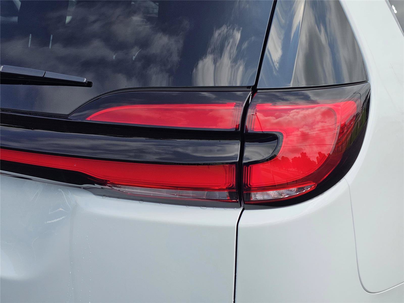 New 2027 Chrysler Pacifica Select FWD image 9