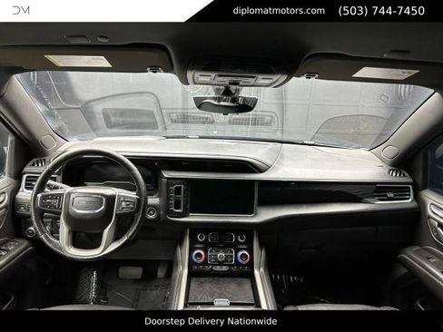 Used 2022 GMC Yukon XL Denali w/ Advanced Technology Package RWD image 26