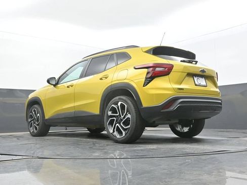 Used 2025 Chevrolet Trax RS w/ Driver Confidence Package FWD image 53
