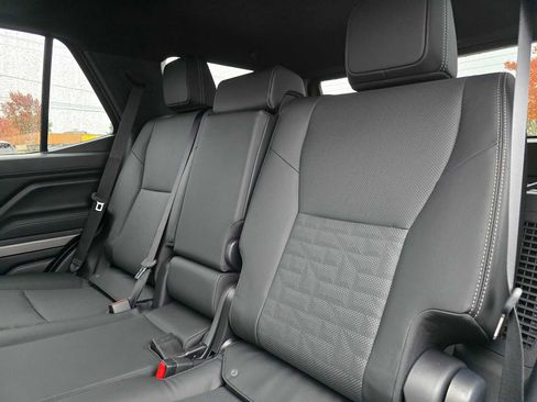 Certified 2025 Toyota 4Runner TRD Off-Road Premium image 19