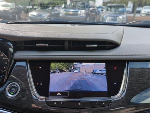 Used 2021 Cadillac XT6 Premium Luxury FWD image 14