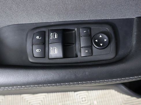 Used 2019 Dodge Challenger SXT image 26