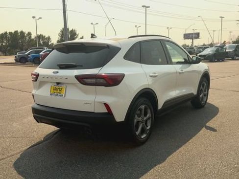 Used 2025 Ford Escape ST-Line w/ Tech Pack #1 AWD/4WD image 8