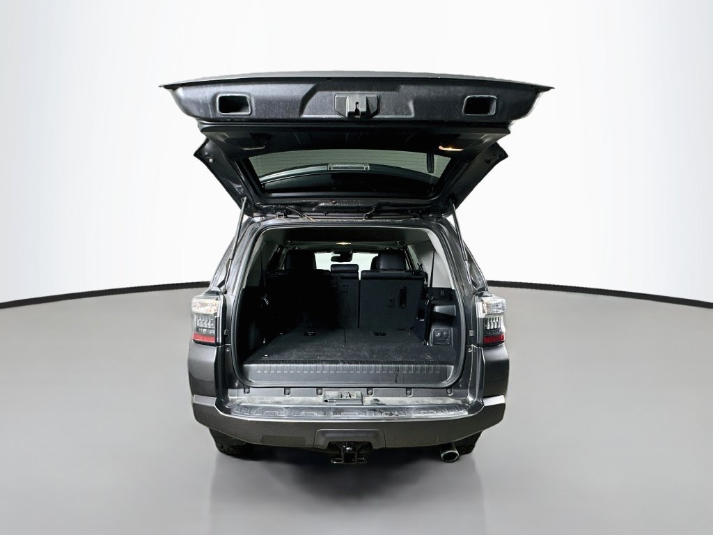 Used 2020 Toyota 4Runner SR5 Premium w/ Moonroof Package AWD/4WD image 38