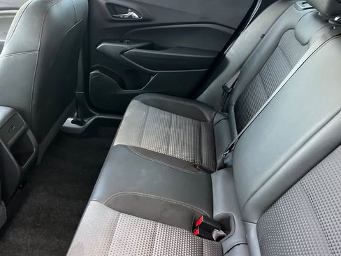 Used 2025 Chevrolet Trax LT FWD image 5