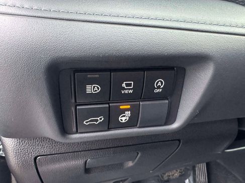 Used 2024 Toyota Highlander Platinum image 32