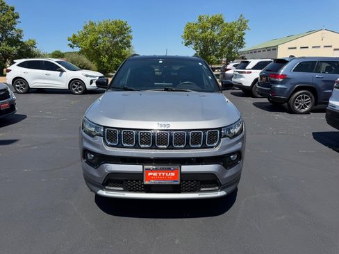 Used 2024 Jeep Compass Limited AWD/4WD image 8