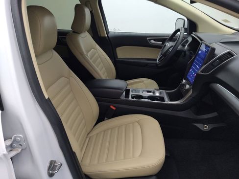 Used 2021 Ford Edge SEL w/ Cargo Accessory Package image 21