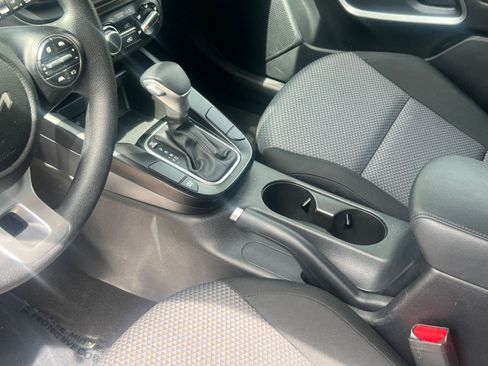 Used 2025 Kia Soul LX w/ LX Technology Package image 36