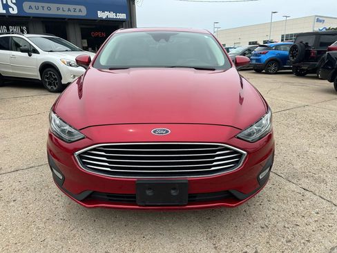 Used 2020 Ford Fusion SE w/ Equipment Group 151A FWD image 2