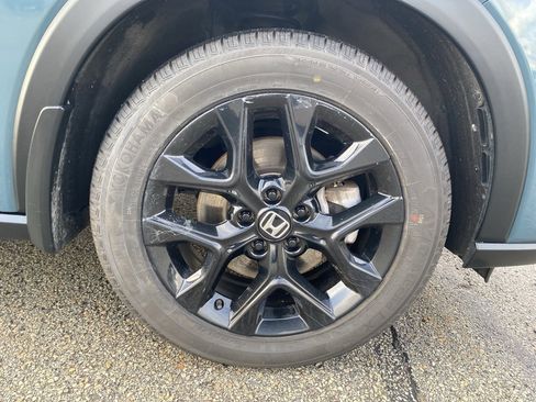 Used 2023 Honda HR-V Sport image 9