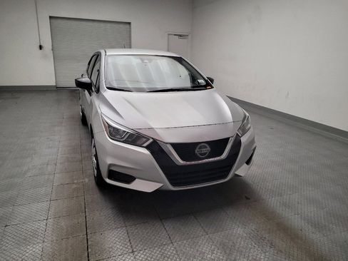 Used 2021 Nissan Versa S FWD image 14