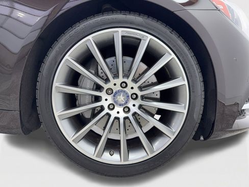 Used 2015 Mercedes-Benz S 550 Sedan w/ Sport Package w/ Sport Package image 49