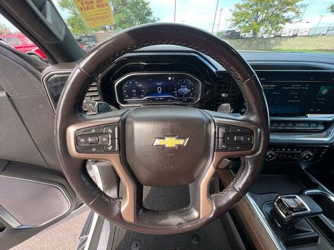 Used 2023 Chevrolet Silverado 1500 High Country w/ Technology Package image 43