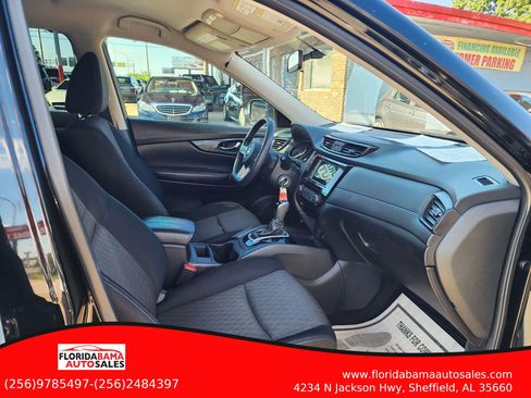 Used 2017 Nissan Rogue S AWD/4WD image 12