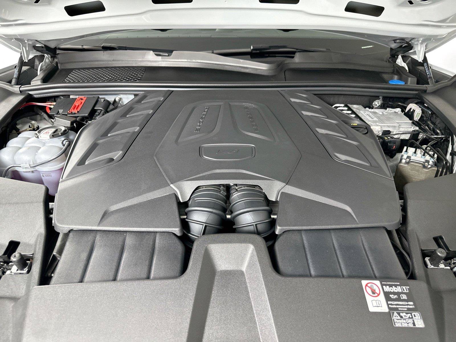 Certified 2025 Porsche Cayenne S AWD/4WD image 38