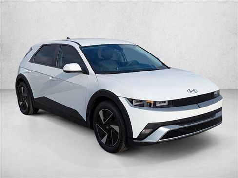 Certified 2026 Hyundai Ioniq 5 SEL RWD image 3