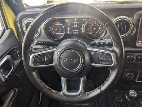 Certified 2022 Jeep Wrangler Unlimited Sahara w/ Cold Weather Group image 15