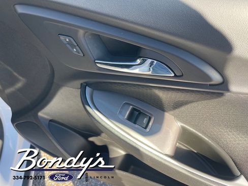 Used 2023 Chevrolet Malibu LT image 23