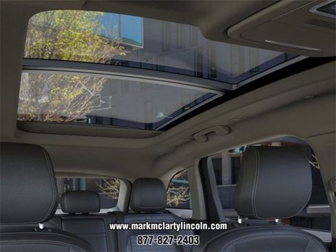 New 2025 Lincoln Nautilus Reserve image 22