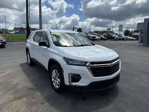Used 2023 Chevrolet Traverse LS FWD image 15