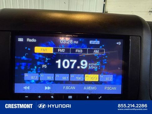 Used 2015 Jeep Wrangler Unlimited Sahara AWD/4WD image 33