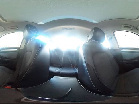 Used 2025 Volkswagen Jetta SE image 42