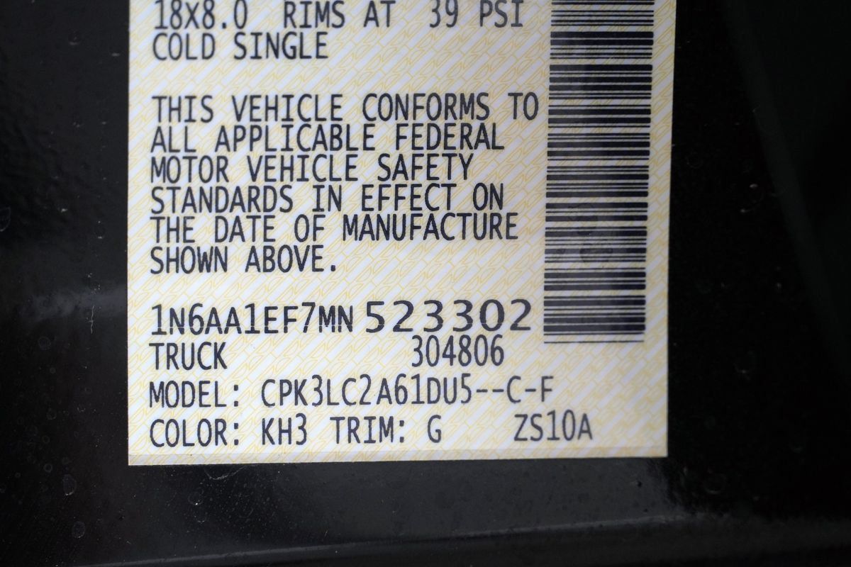 Used 2021 Nissan Titan SV w/ SV Convenience Package RWD image 41