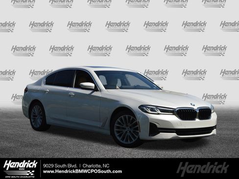 Used 2022 BMW 530i w/ Convenience Package RWD image 1