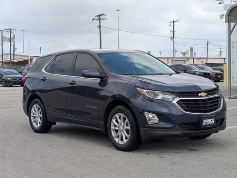 Used 2018 Chevrolet Equinox LT image 3
