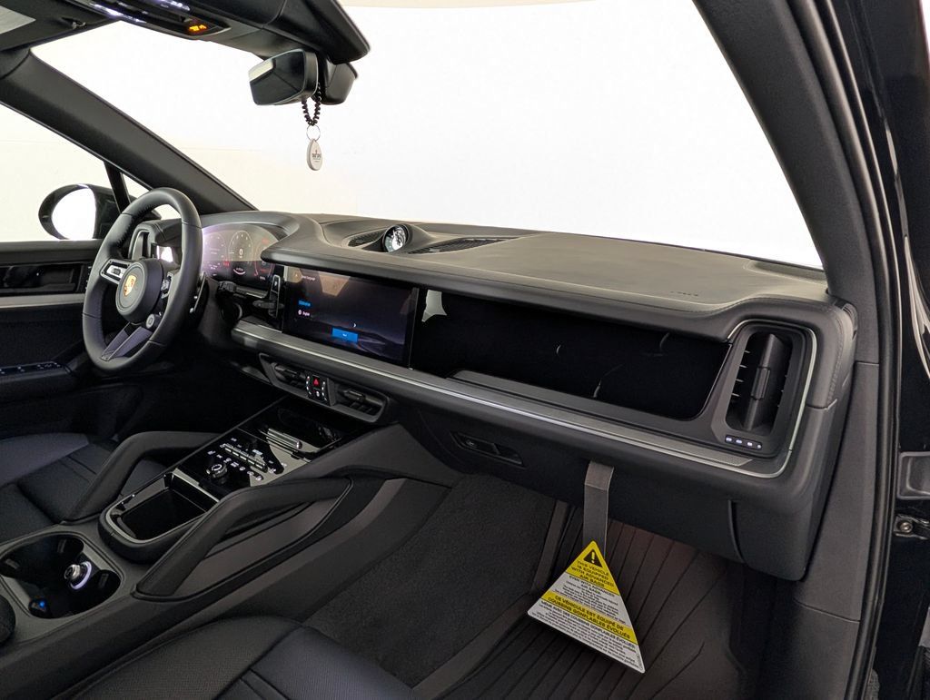 New 2026 Porsche Cayenne AWD/4WD image 18