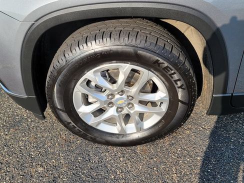 Used 2021 Chevrolet Traverse LT w/ LPO, Floor Liner Package AWD/4WD image 6