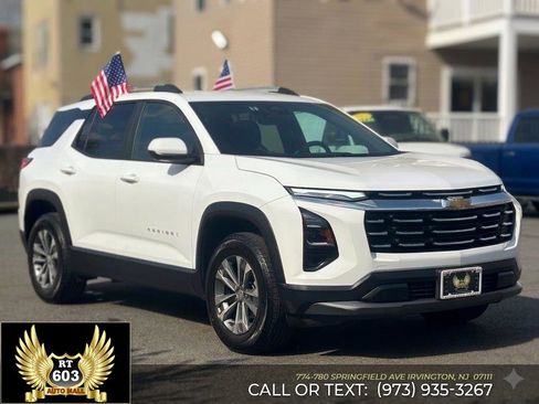 Used 2025 Chevrolet Equinox LT w/ Convenience Package II image 3