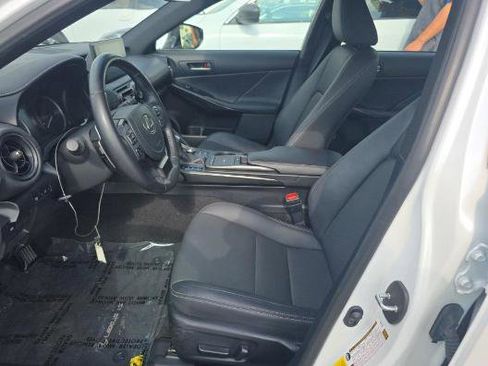 Used 2023 Lexus IS 300 w/ Comfort Package RWD image 4