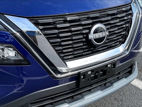 Used 2023 Nissan Rogue S image 28