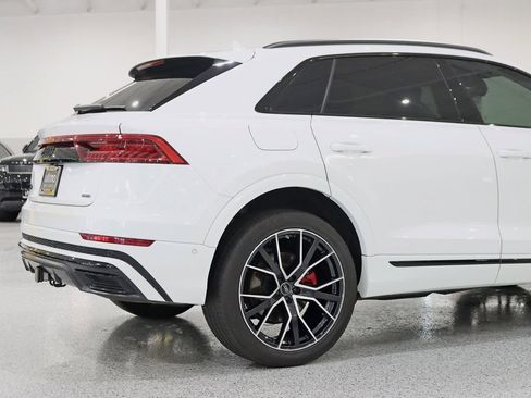 Used 2023 Audi Q8 Premium Plus w/ Premium Plus Package AWD/4WD image 11