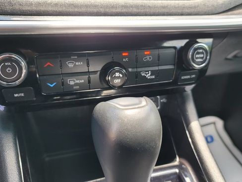 Used 2024 Jeep Compass Latitude AWD/4WD image 22
