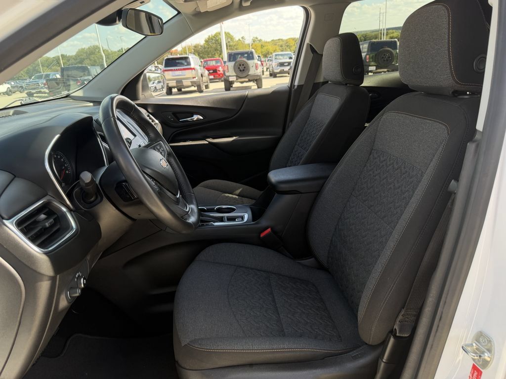 Used 2022 Chevrolet Equinox LT FWD image 23