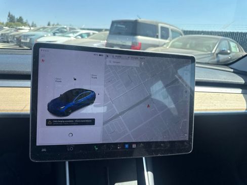 Used 2018 Tesla Model 3 Mid Range RWD image 21