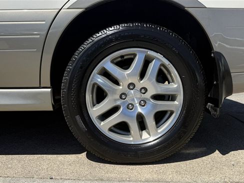 Used 2003 Subaru Outback Wagon AWD/4WD image 18