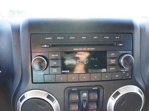 Certified 2016 Jeep Wrangler Unlimited Sahara image 22