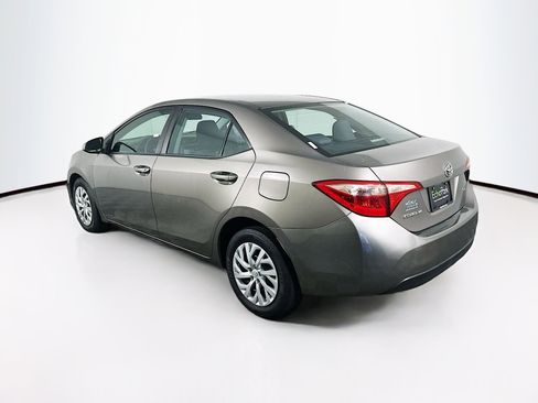 Used 2017 Toyota Corolla LE image 5