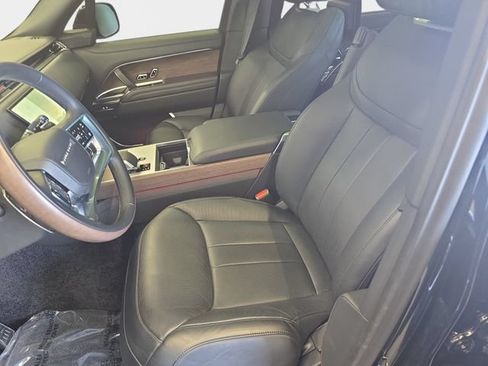 Certified 2025 Land Rover Range Rover Long Wheelbase Autobiography AWD/4WD image 18