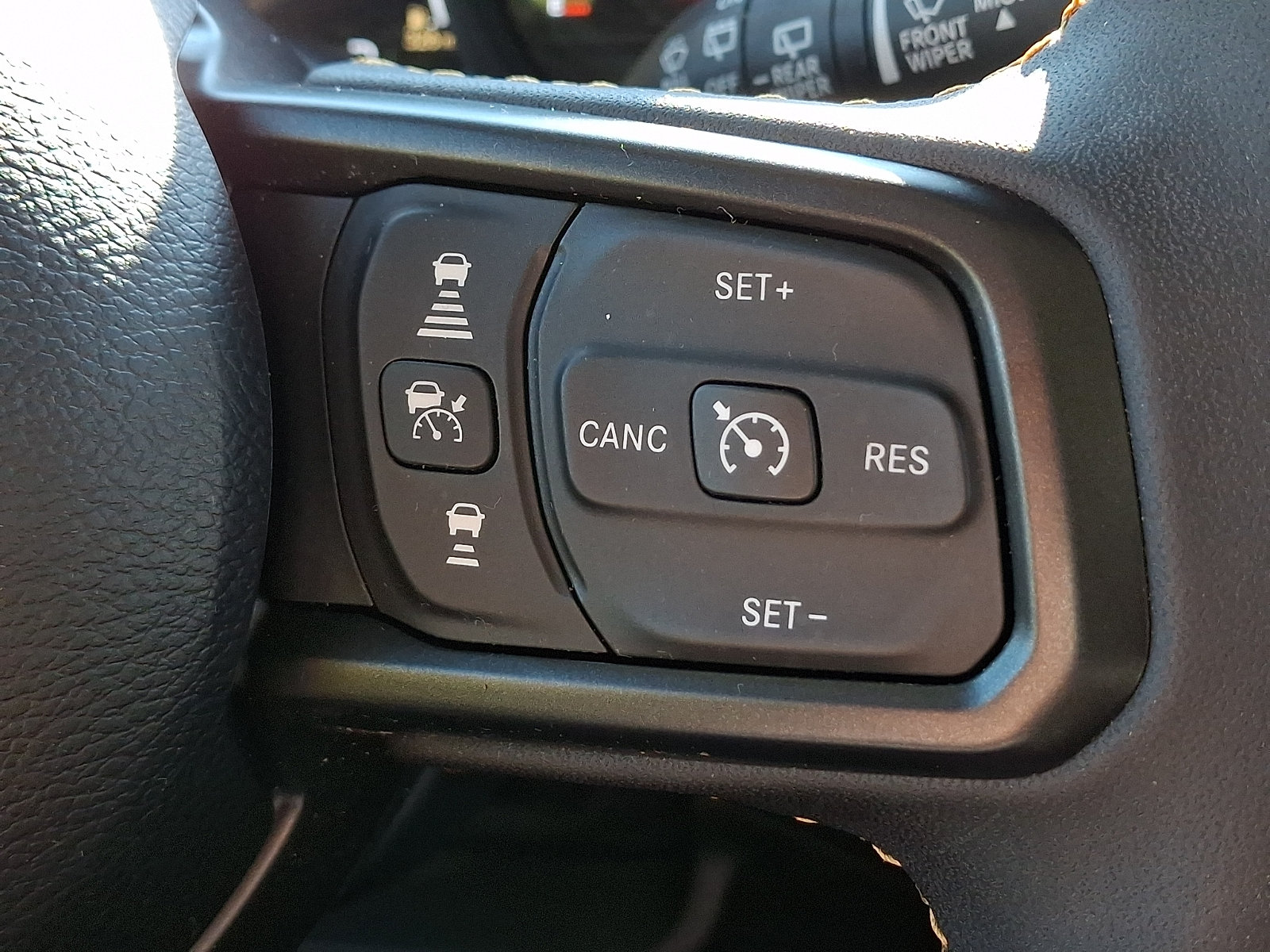 Used 2024 Jeep Wrangler Unlimited w/ Convenience Group AWD/4WD image 21