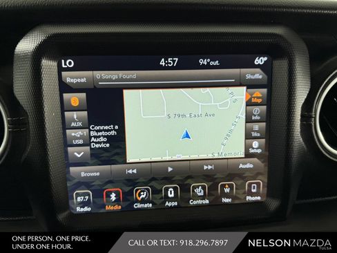 Used 2018 Jeep Wrangler Unlimited Sahara AWD/4WD image 29