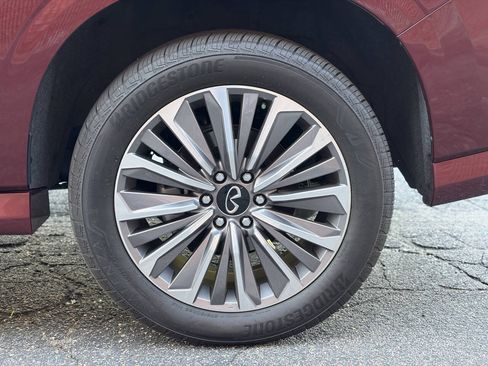 Used 2025 INFINITI QX80 Luxe AWD/4WD image 12