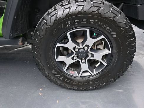 Used 2019 Jeep Wrangler Unlimited Rubicon AWD/4WD image 11